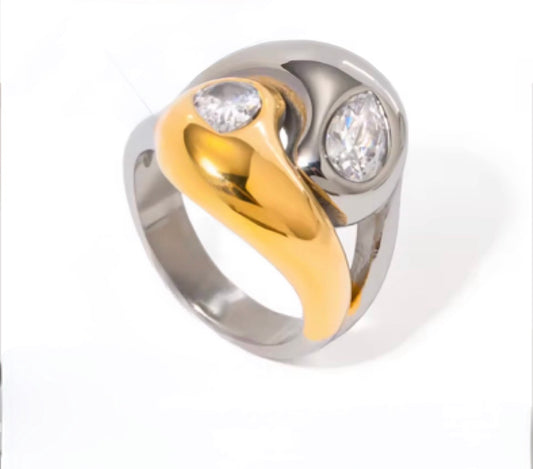 The Oroluna Ring